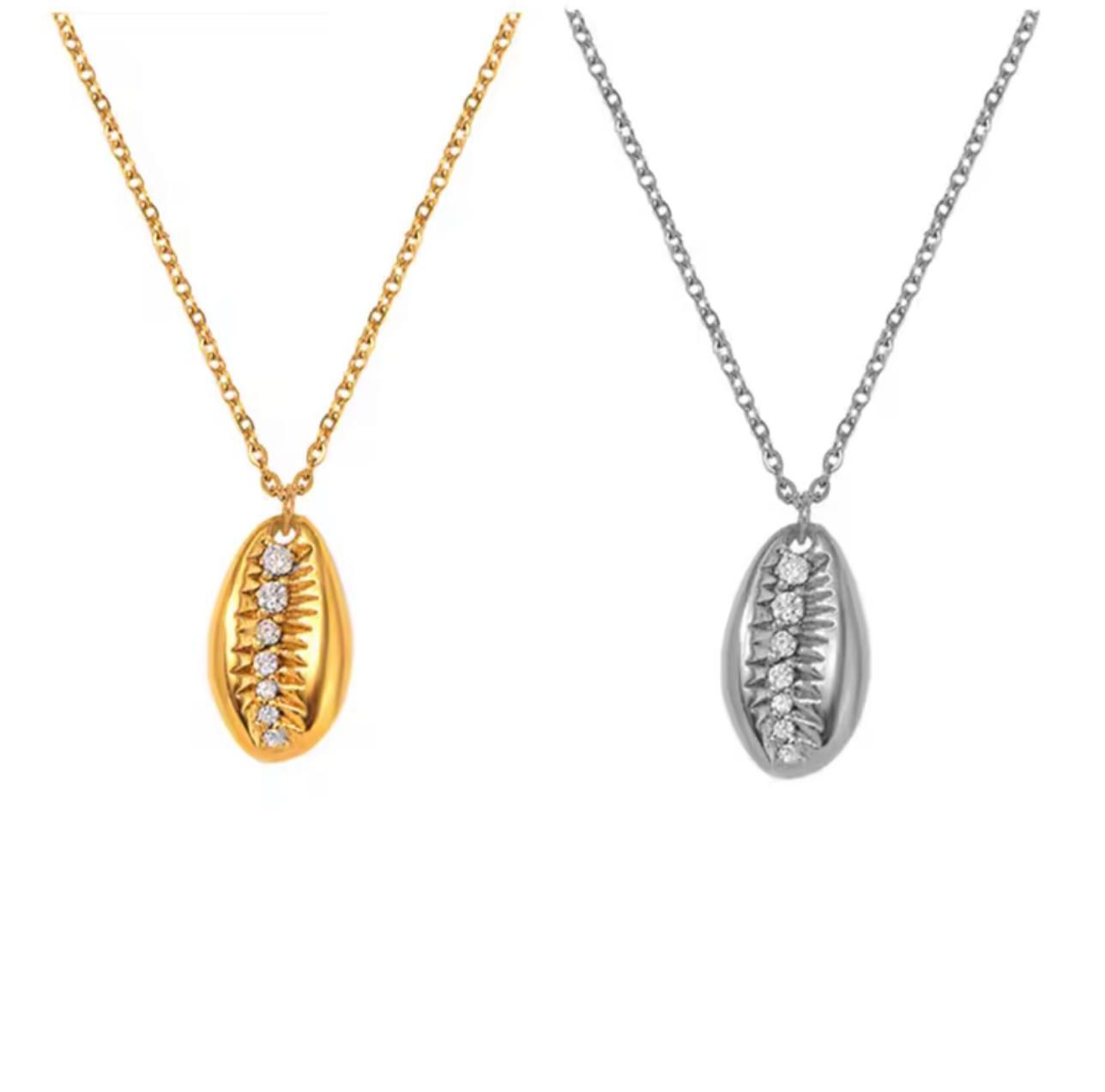 Lia shell pendant necklace-Gold