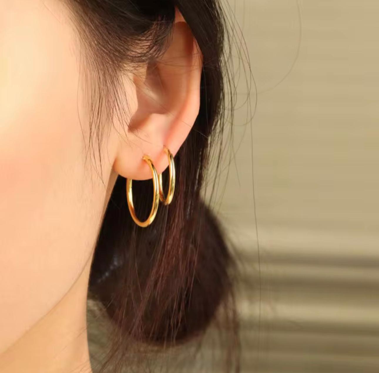 Lina Classic Hoop Earrings-Gold