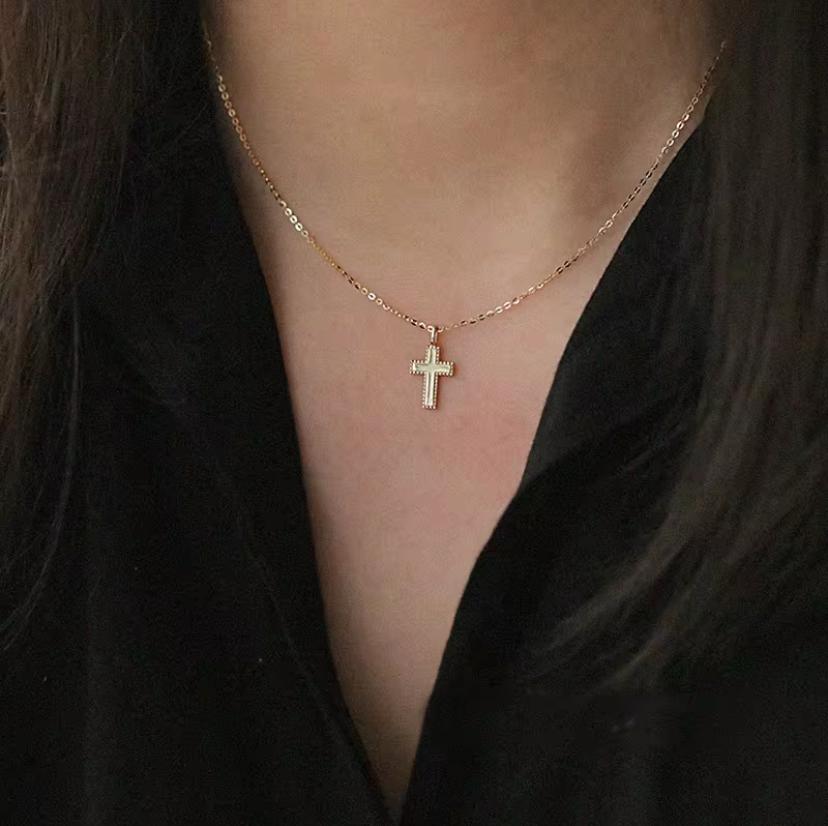 Cross Pendant Necklace Gold