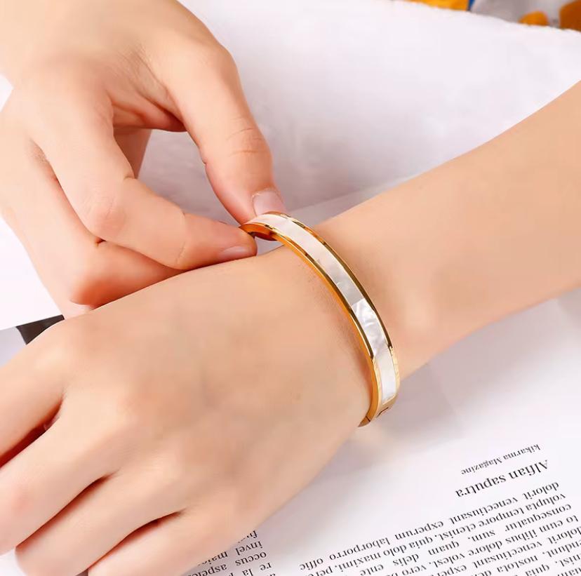 Luna  Pearl Inlay Bracelet Gold