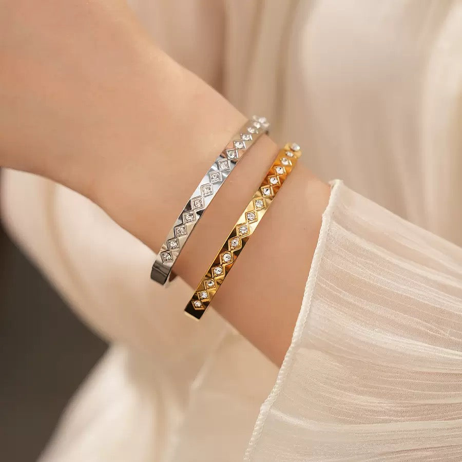 Lia Geometric bangle bracelet