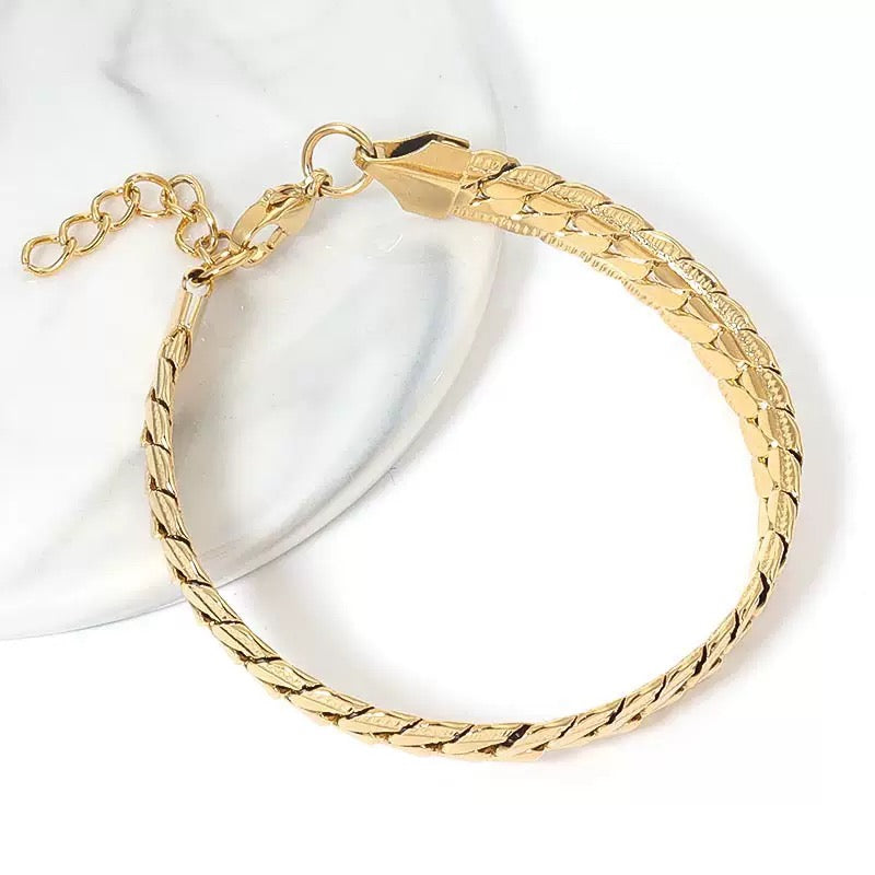 Aurelia Cuban Bracelet-Gold