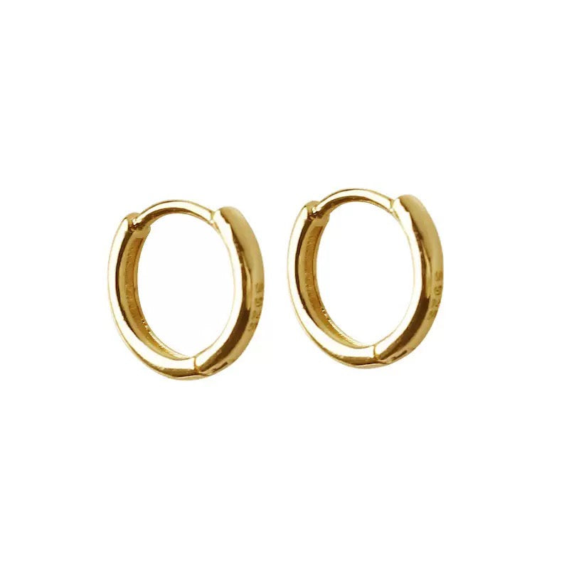 Royal Huggie hoop Earring- gold
