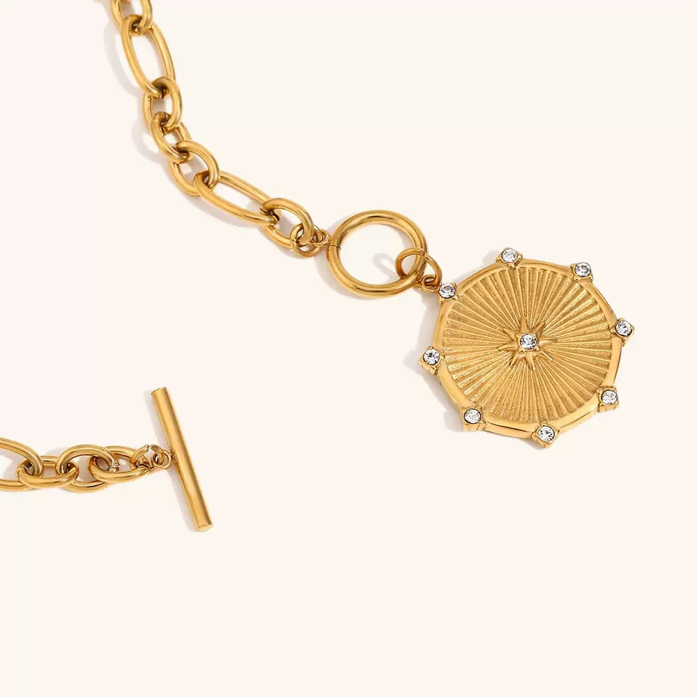 Toggle chain medallion necklace