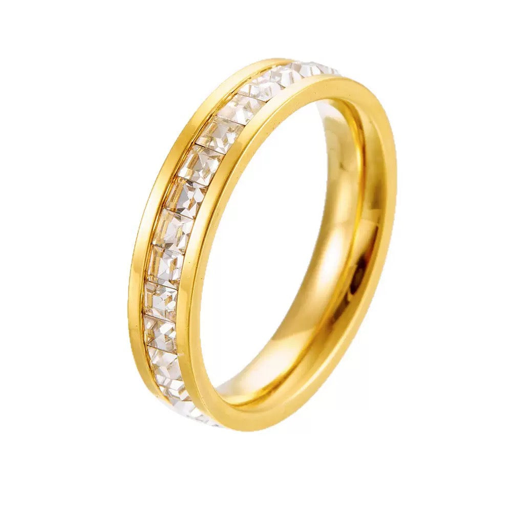 Lovely Channel set band Ring