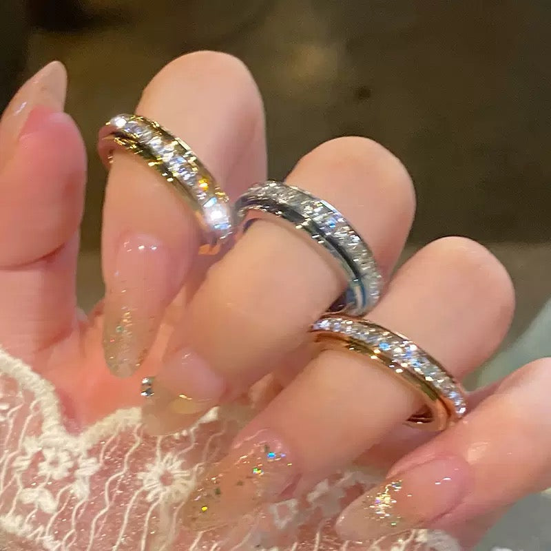 Lovely Channel set band Ring