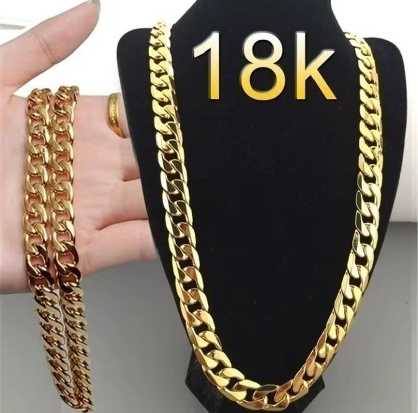 Accolade Royale 18K Cuban Link Chain