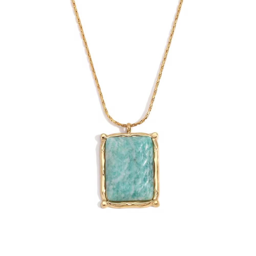 Luxury Gold Rectangle Pendant Necklace