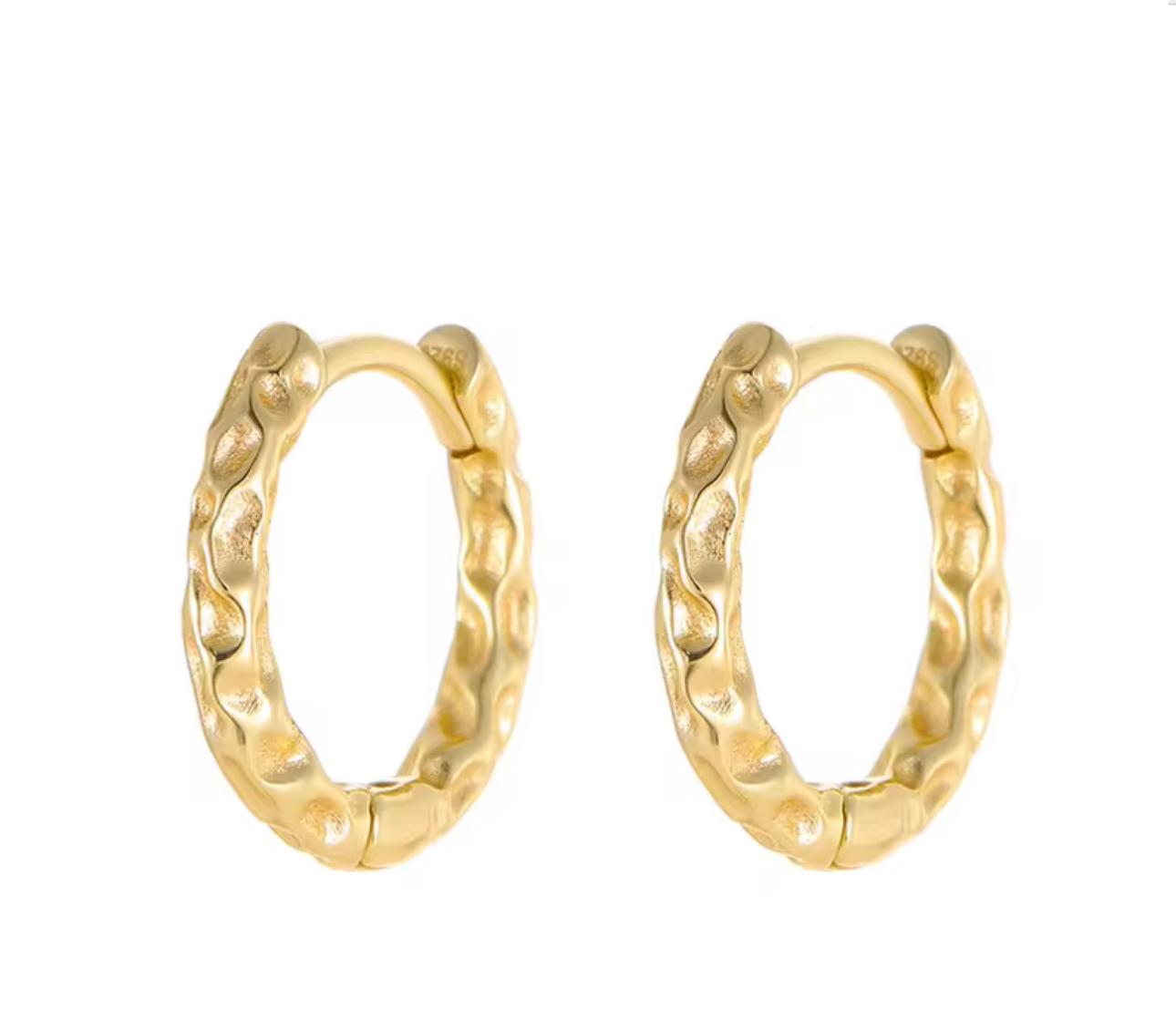 Minimalist Simple Hammered Earring-Gold
