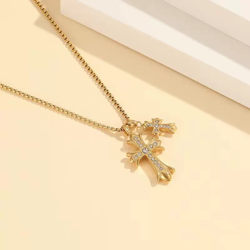 Lia Double cross Pendant Necklace