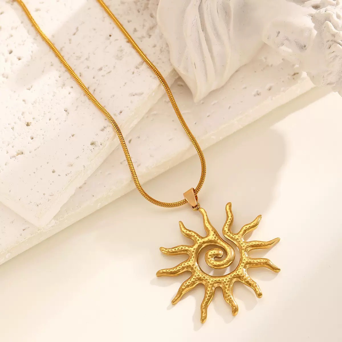 Mom Oversized sun pendant Necklace