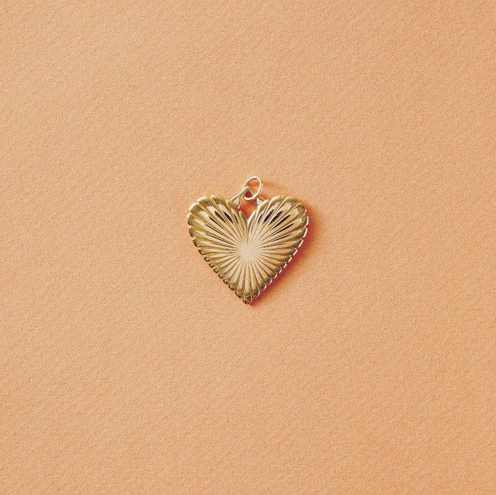 Ribbed Heart of Gold Necklace