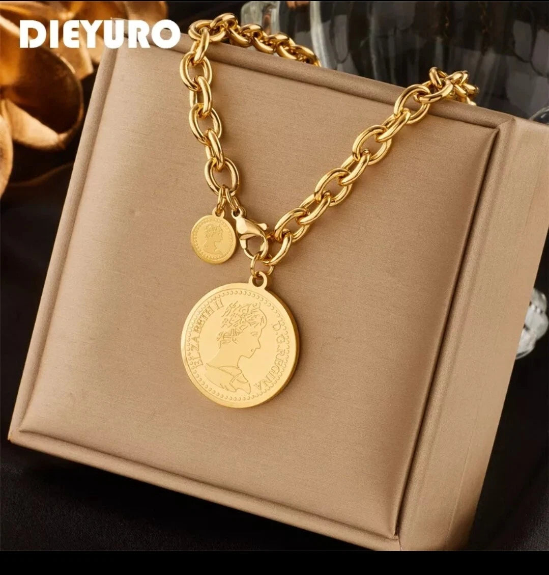Elizabeth Coin Gold Set
